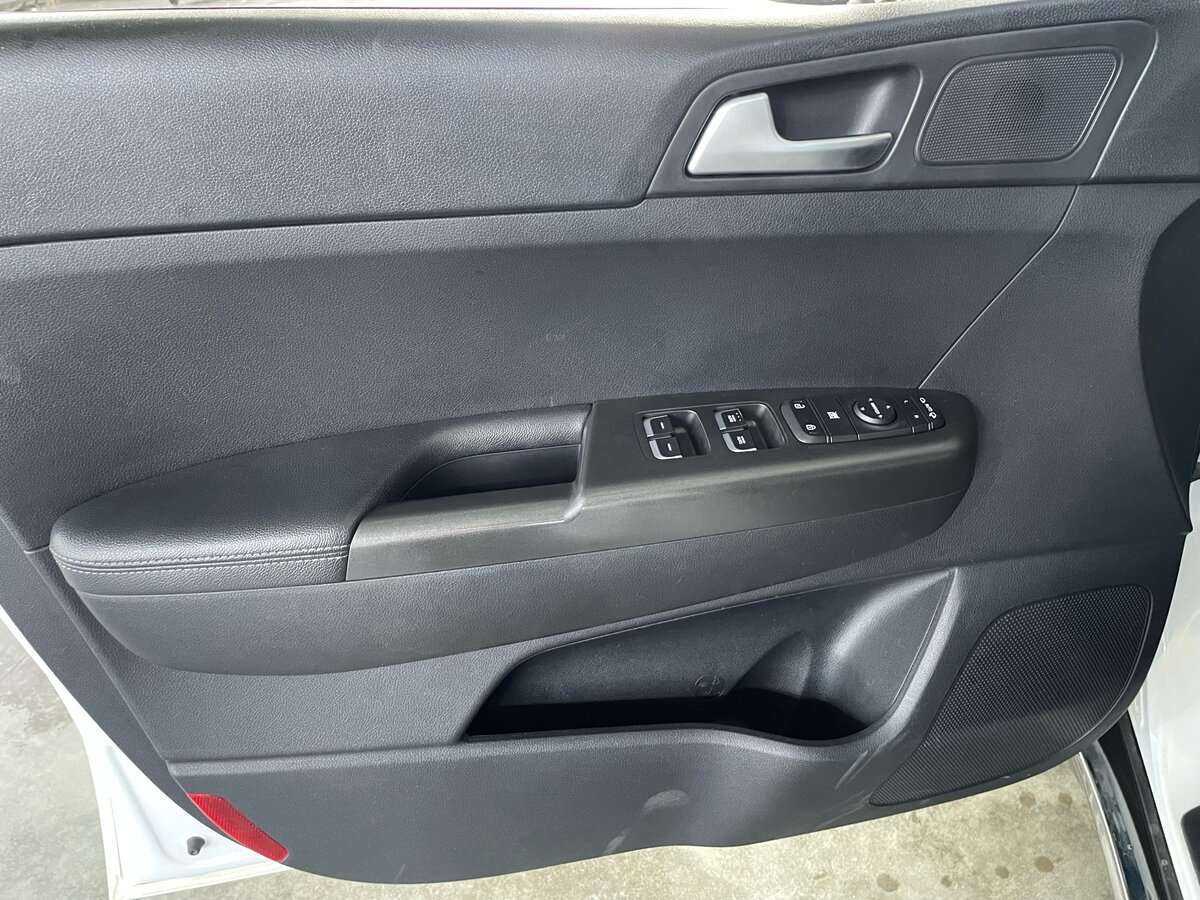 Купить Kia Sportage с пробегом. Фото: #18