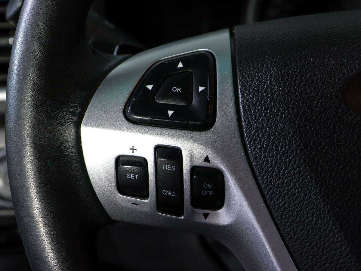 Купить Ford Explorer с пробегом. Фото: #25