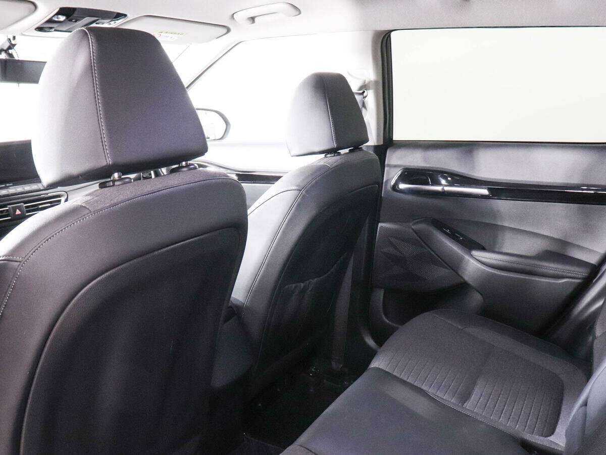 Купить Kia Seltos с пробегом. Фото: #11