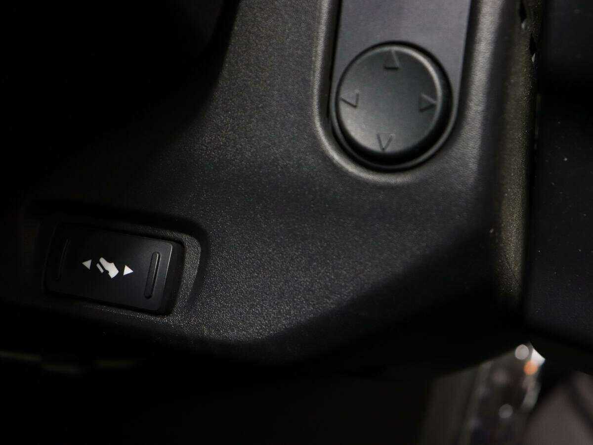 Купить Ford Explorer с пробегом. Фото: #24