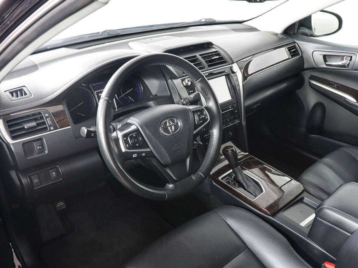 Купить Toyota Camry с пробегом. Фото: #8