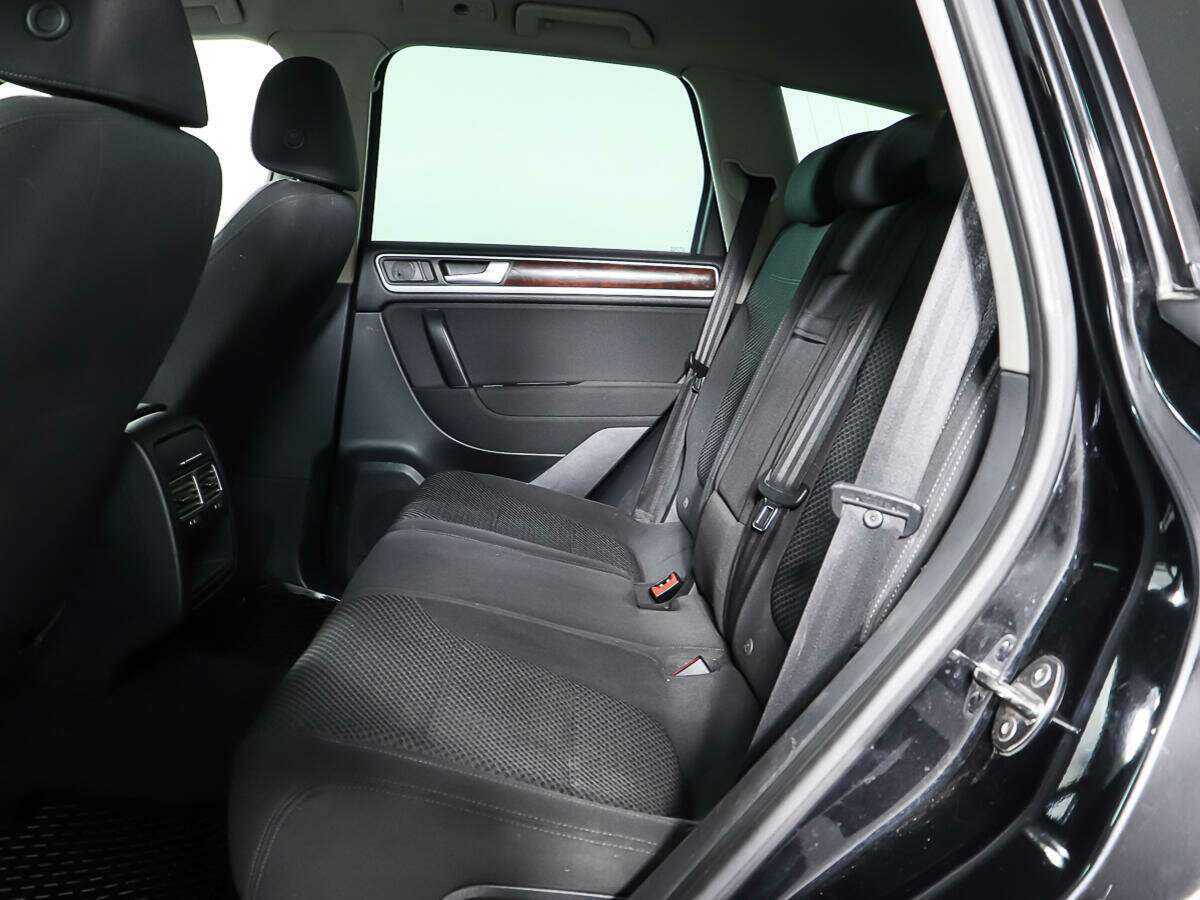 Купить Volkswagen Touareg с пробегом. Фото: #9
