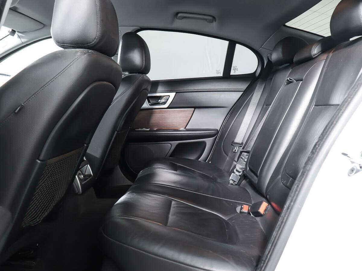 Купить Jaguar XF с пробегом. Фото: #9