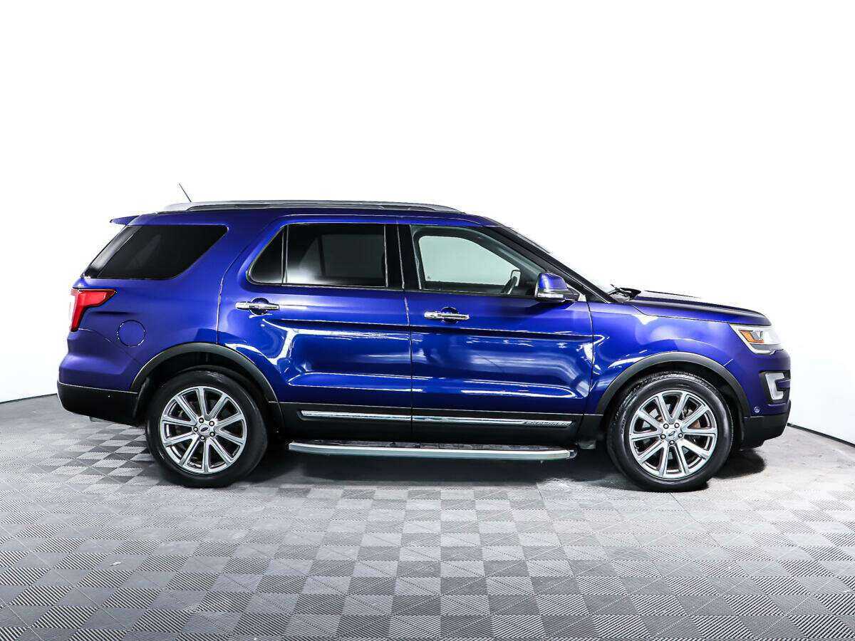 Купить Ford Explorer с пробегом. Фото: #2