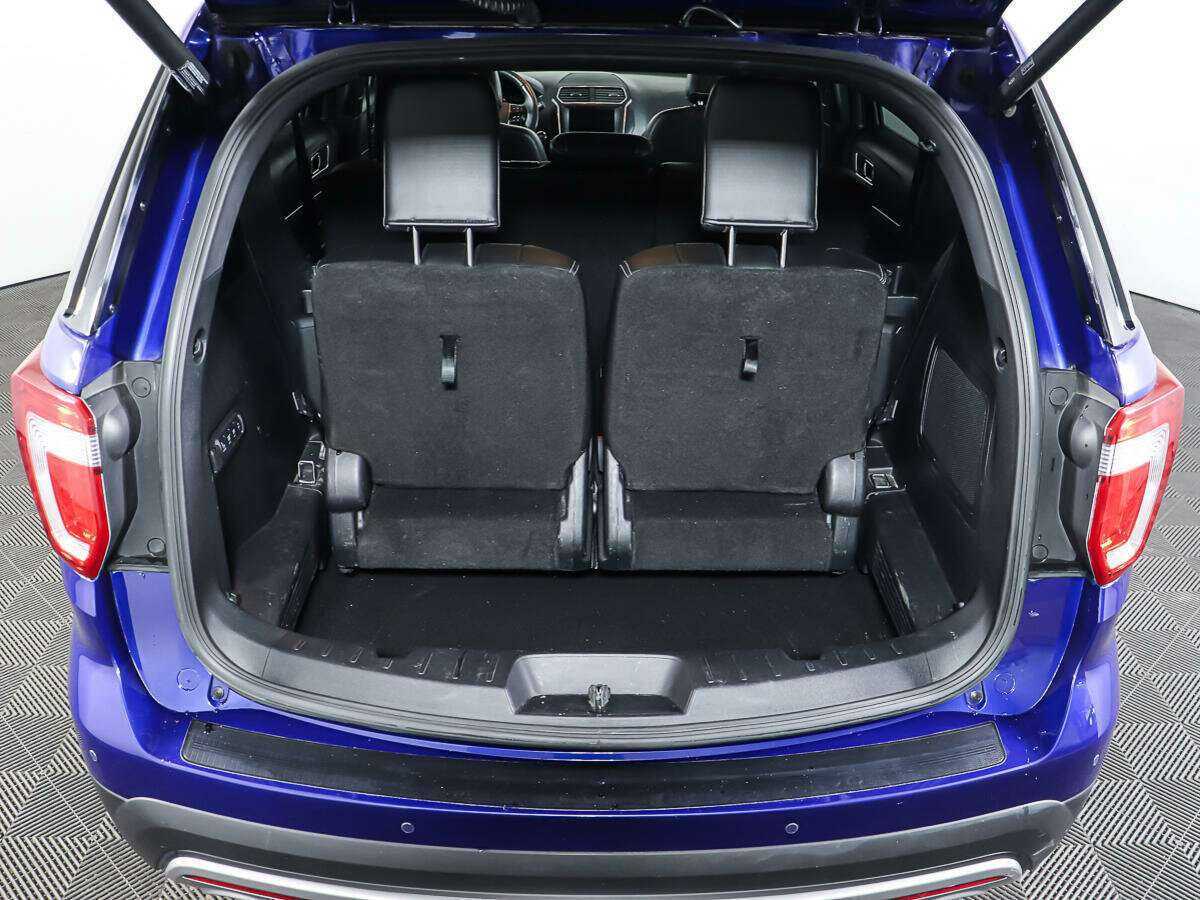 Купить Ford Explorer с пробегом. Фото: #8