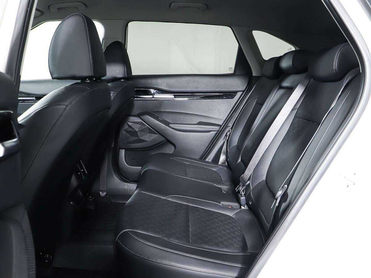 Купить Kia Seltos с пробегом. Фото: #11