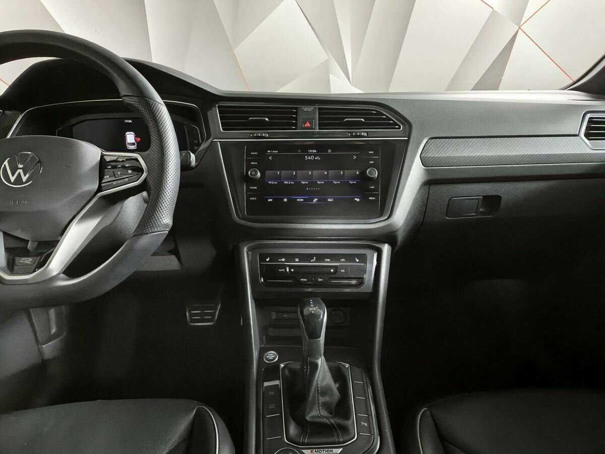 Купить Volkswagen Tiguan с пробегом. Фото: #9