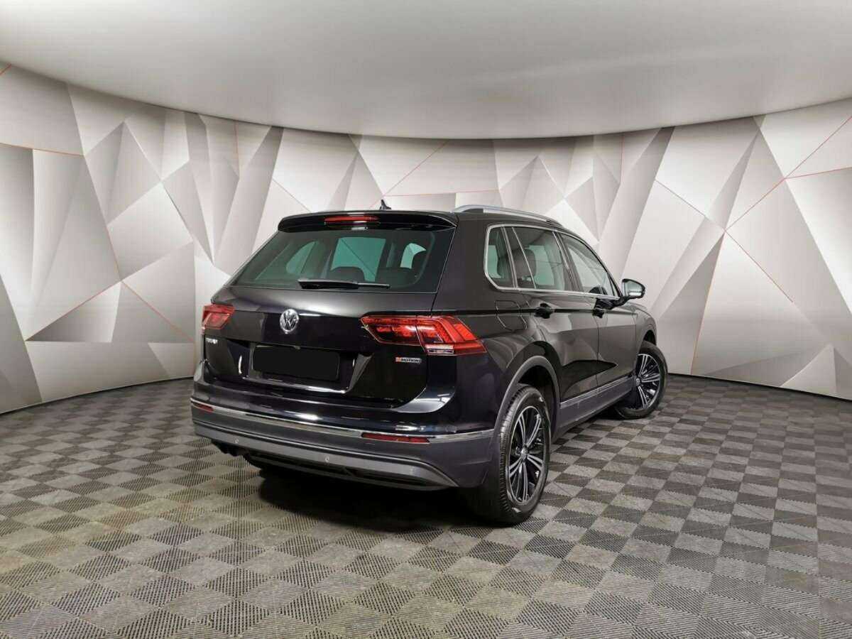 Купить Volkswagen Tiguan с пробегом. Фото: #1