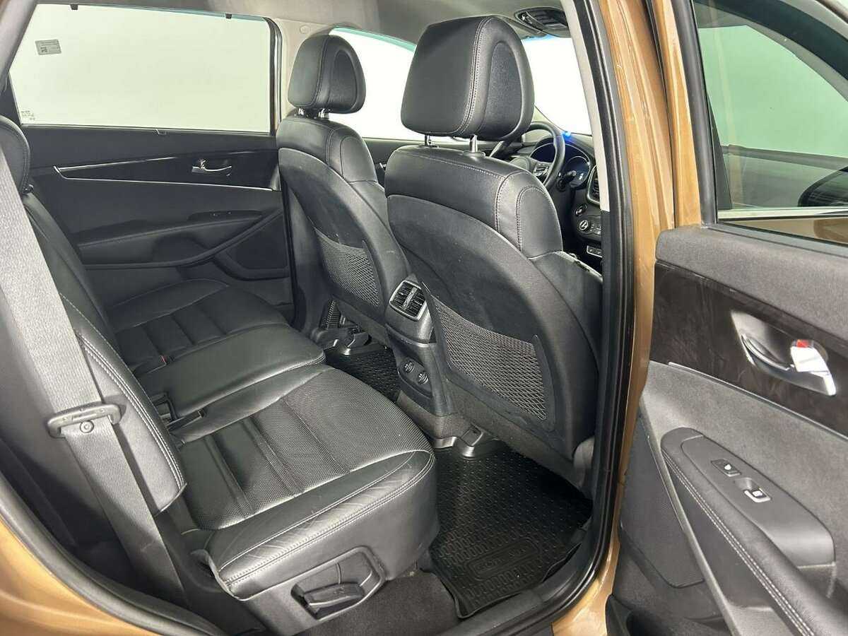 Купить Kia Sorento с пробегом. Фото: #14