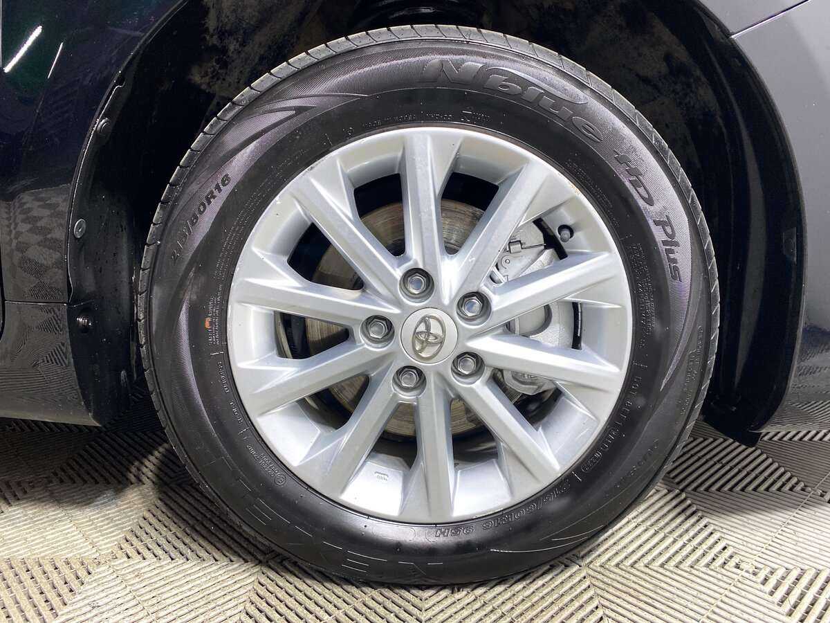 Купить Toyota Camry с пробегом. Фото: #13