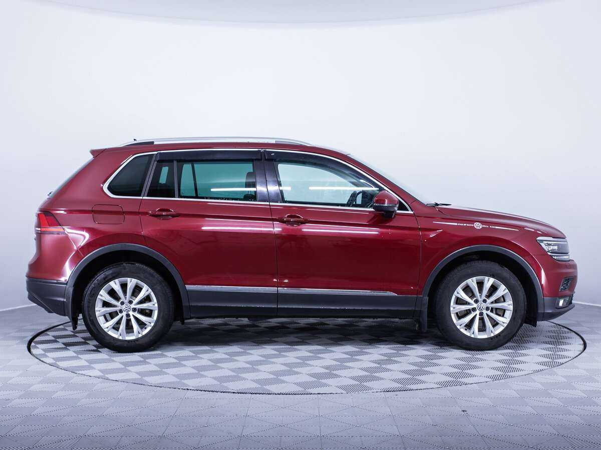 Купить Volkswagen Tiguan с пробегом. Фото: #3