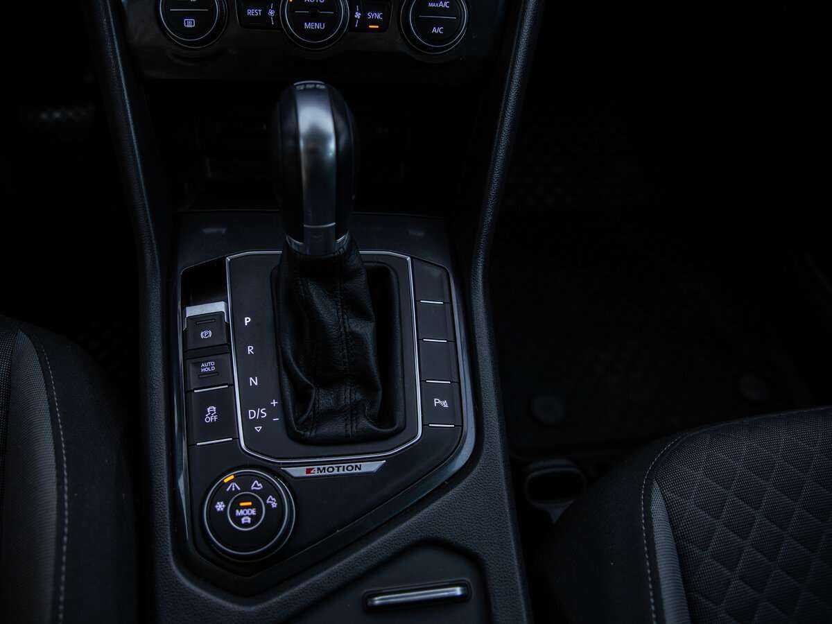 Купить Volkswagen Tiguan с пробегом. Фото: #16