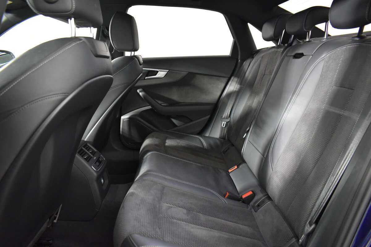 Купить Audi A4 с пробегом. Фото: #12