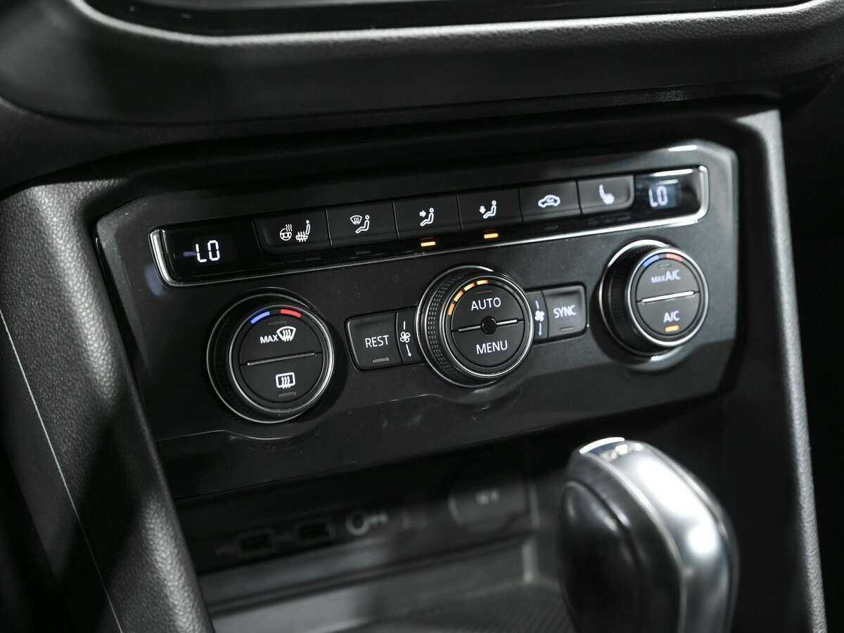 Купить Volkswagen Tiguan с пробегом. Фото: #9
