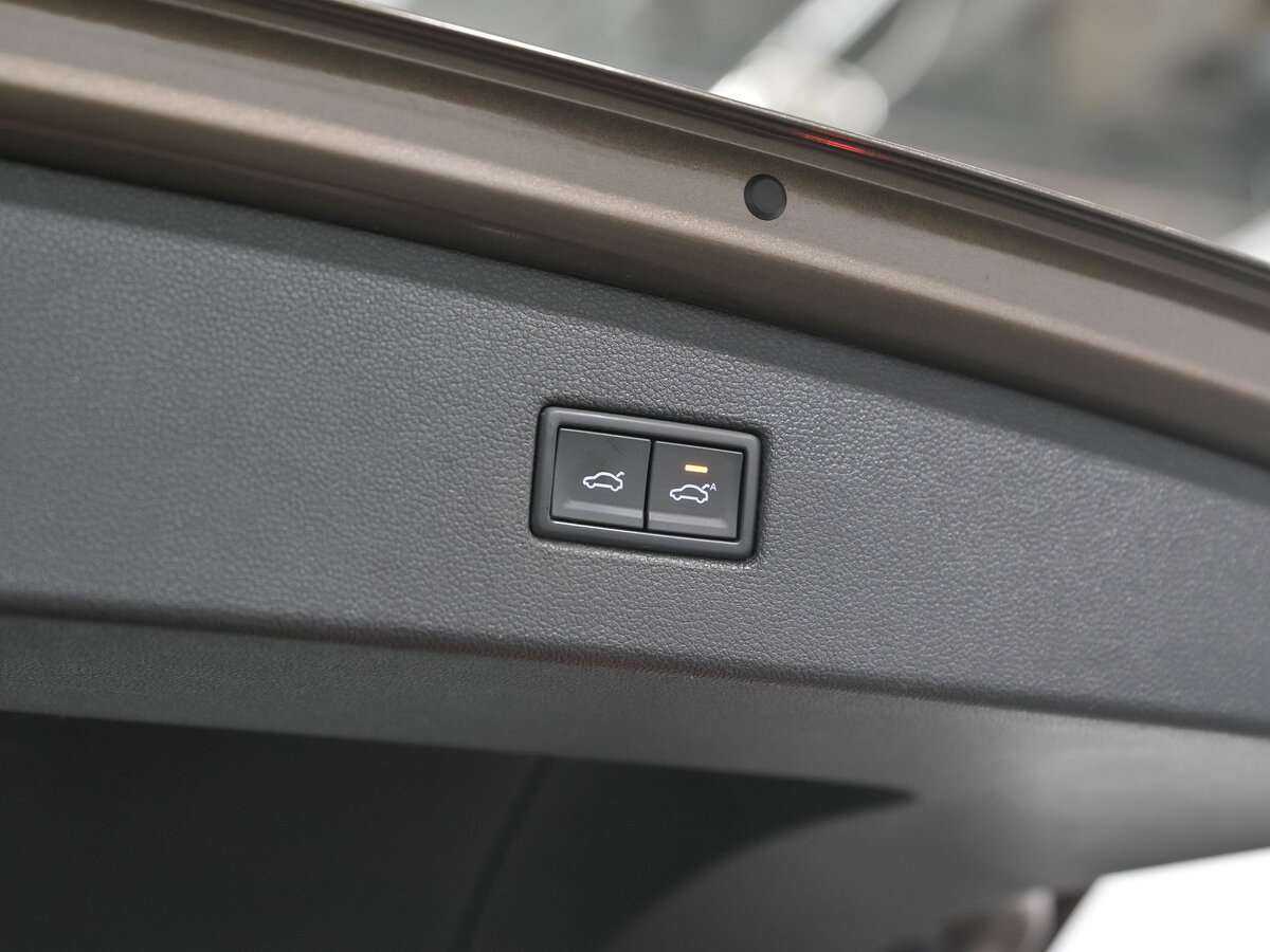 Купить Volkswagen Tiguan с пробегом. Фото: #16