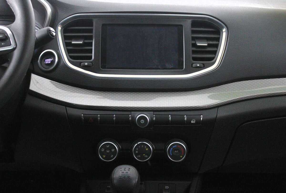 Купить Lada (ВАЗ) Vesta с пробегом. Фото: #8