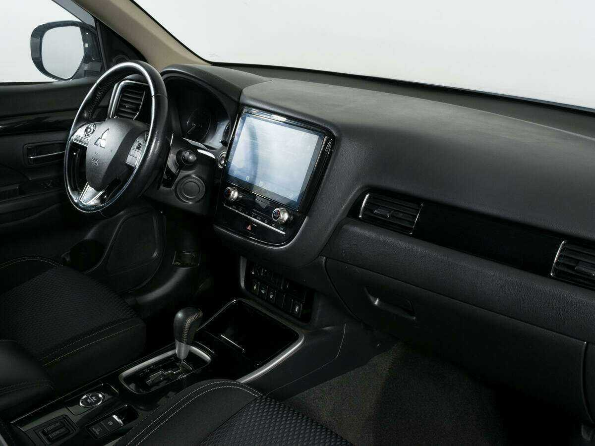 Купить Mitsubishi Outlander с пробегом. Фото: #8