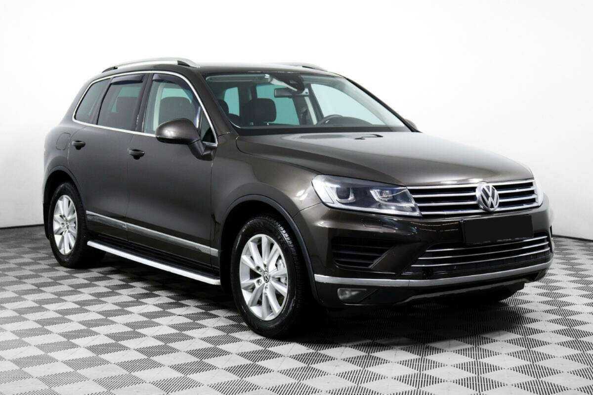 Купить Volkswagen Touareg с пробегом. Фото: #2