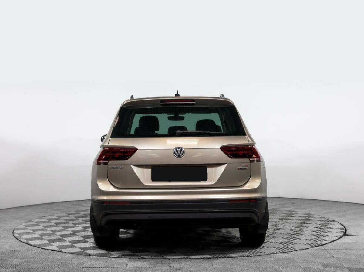 Купить Volkswagen Tiguan с пробегом. Фото: #4