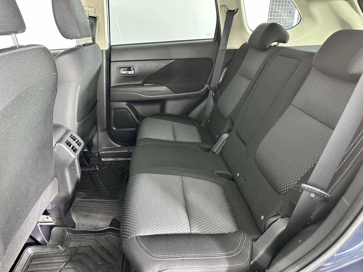 Купить Mitsubishi Outlander с пробегом. Фото: #18