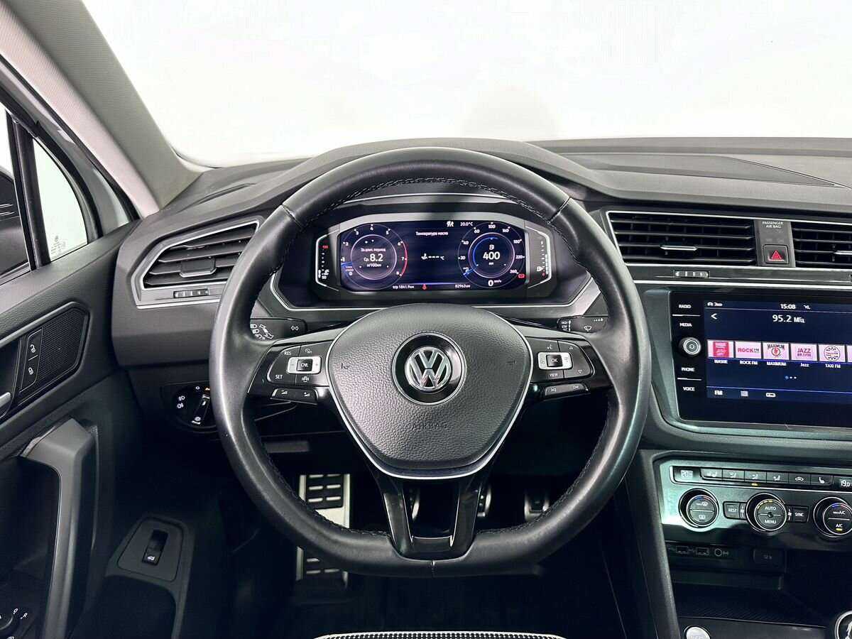 Купить Volkswagen Tiguan с пробегом. Фото: #9