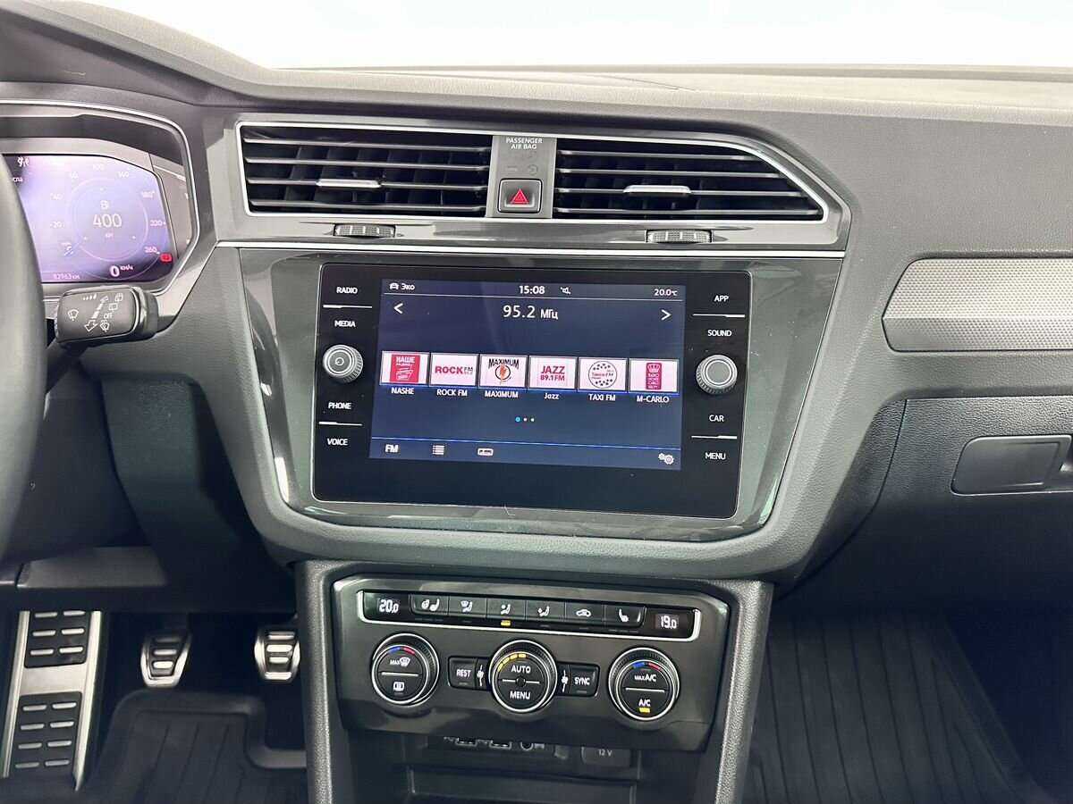 Купить Volkswagen Tiguan с пробегом. Фото: #11