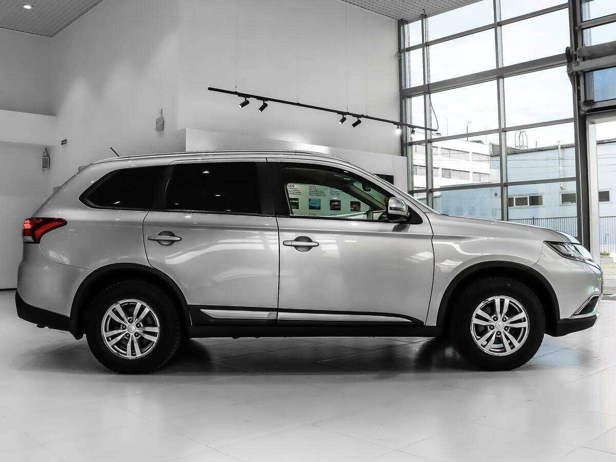 Продажа Б/У Митсубиши Оутлэндер. Фото: #3