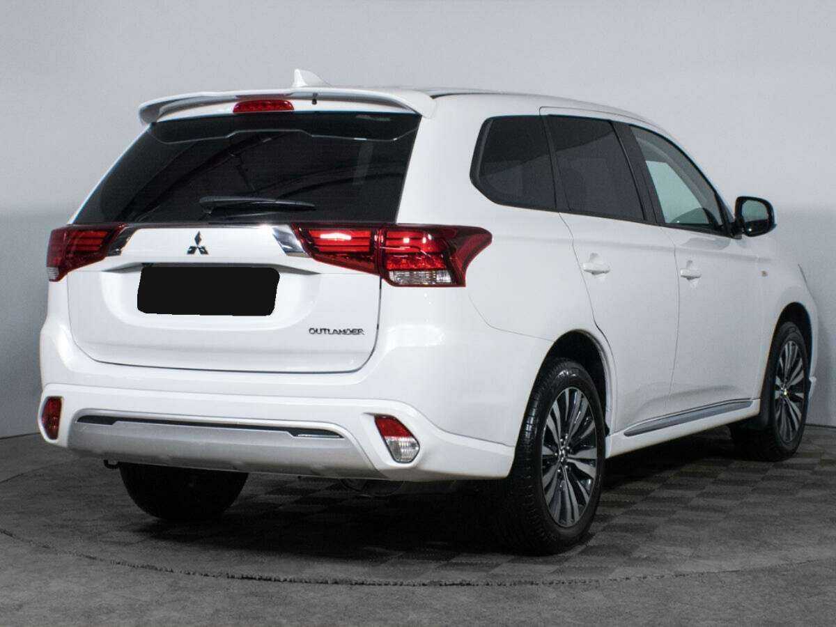 Купить Mitsubishi Outlander с пробегом. Фото: #4