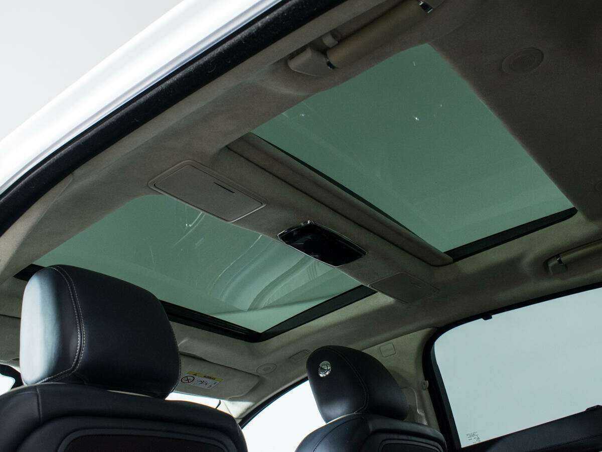 Купить Jaguar XJ с пробегом. Фото: #14