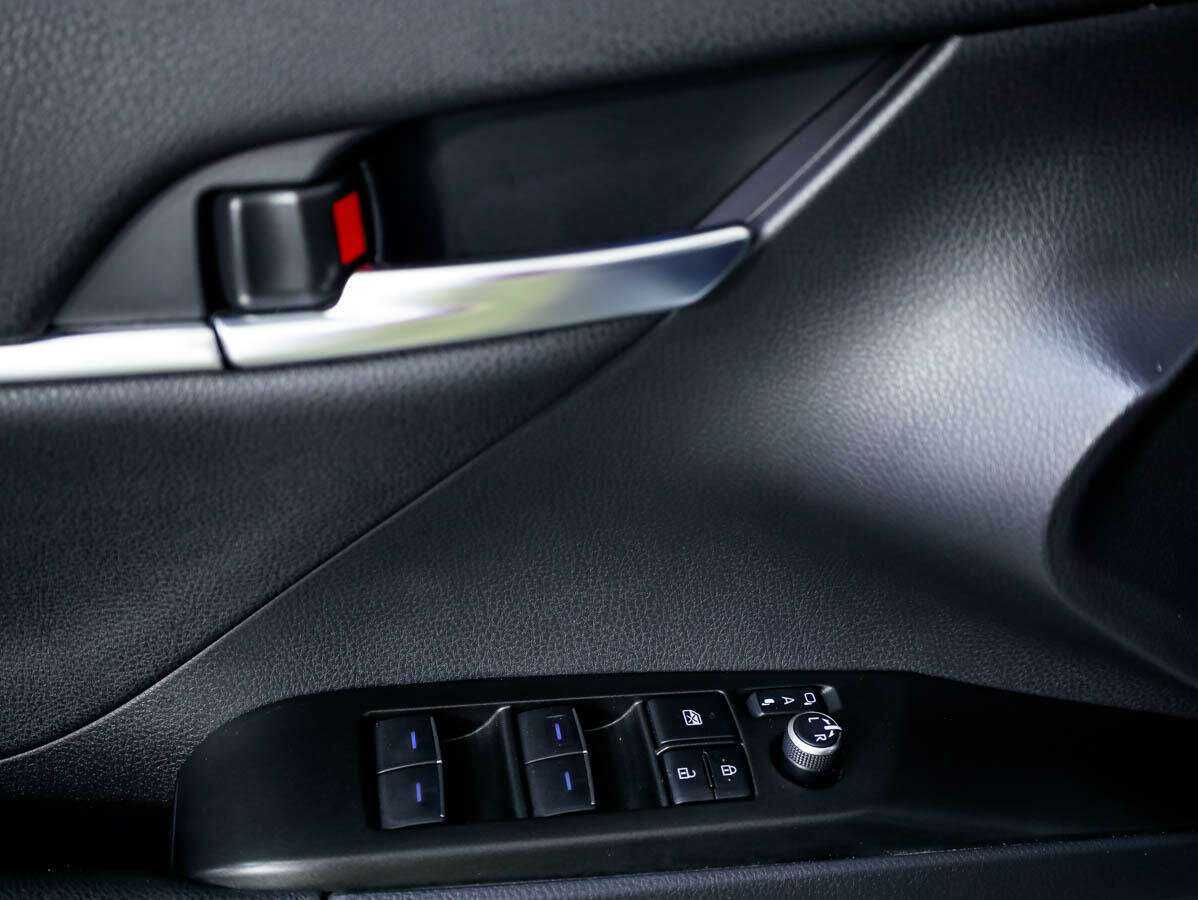 Купить Toyota Camry с пробегом. Фото: #12