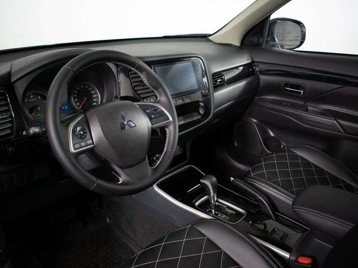 Купить Mitsubishi Outlander с пробегом. Фото: #12