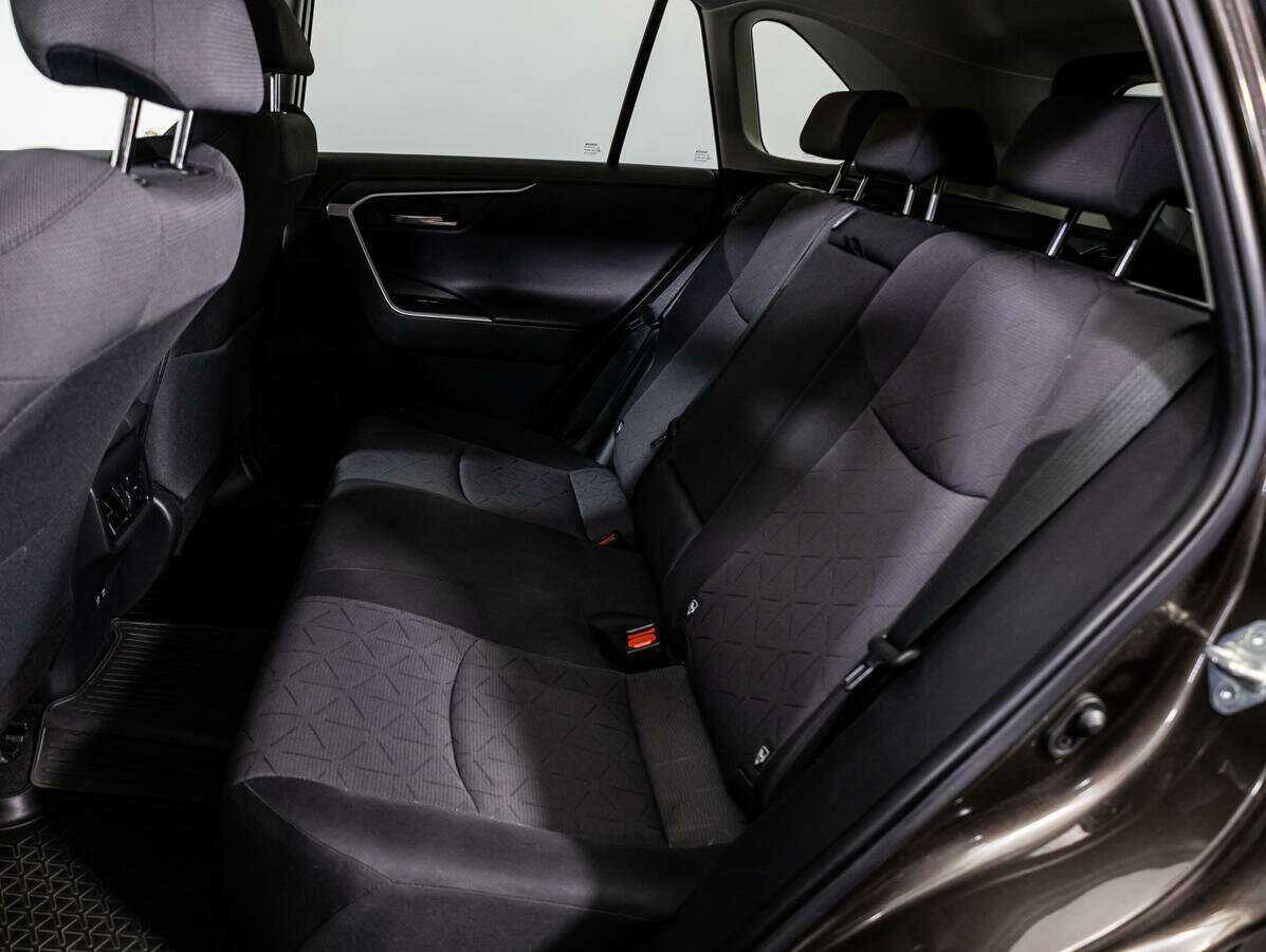 Купить Toyota RAV4 с пробегом. Фото: #6