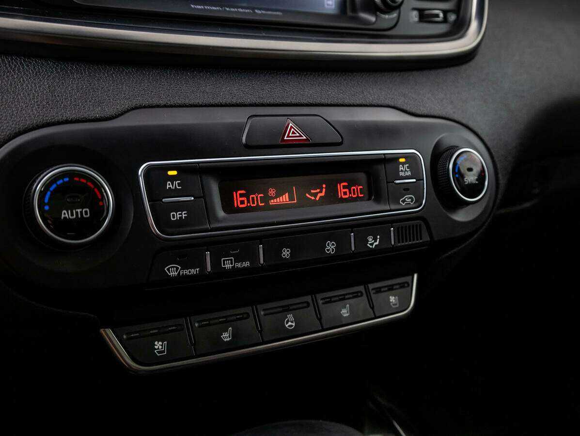 Купить Kia Sorento с пробегом. Фото: #13