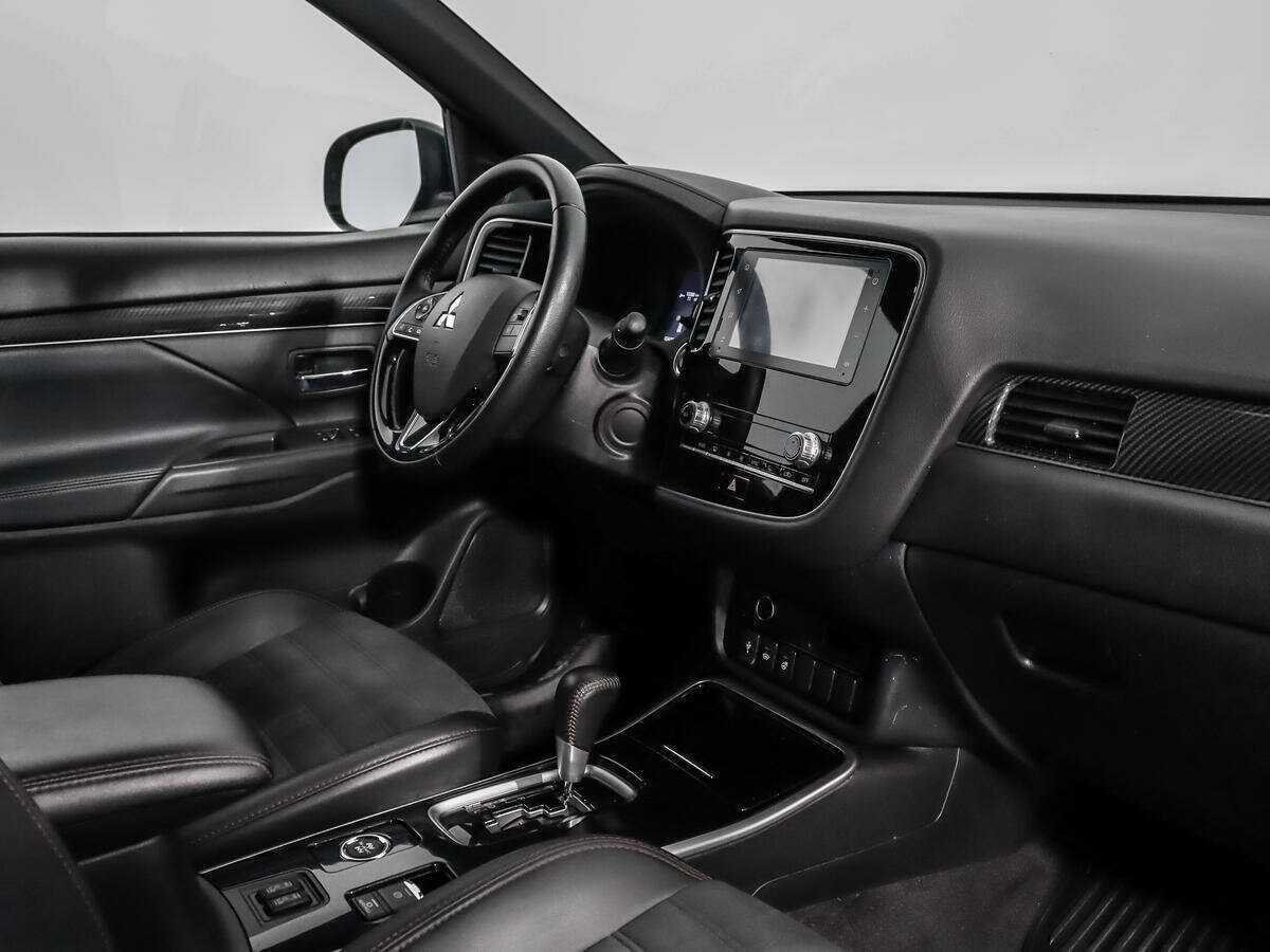 Купить Mitsubishi Outlander с пробегом. Фото: #12