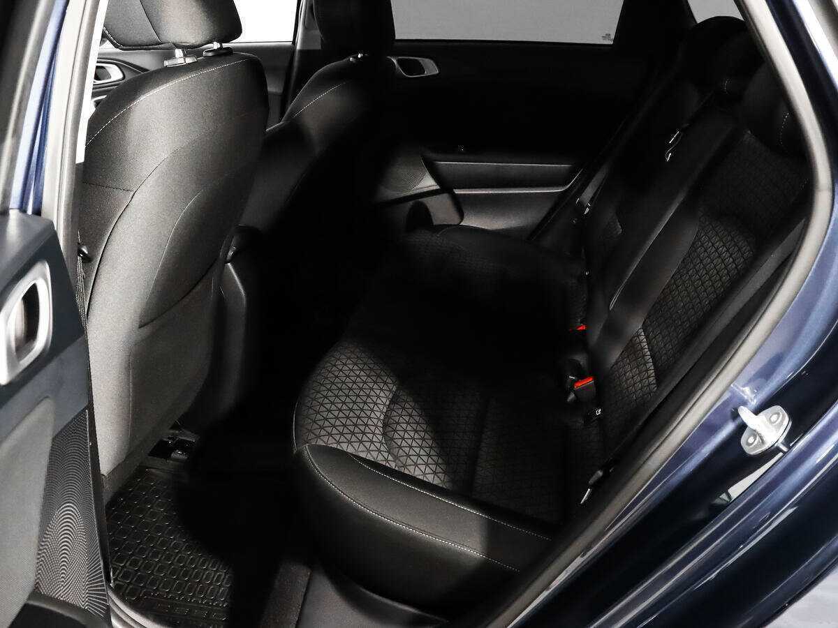 Купить Kia Ceed с пробегом. Фото: #9