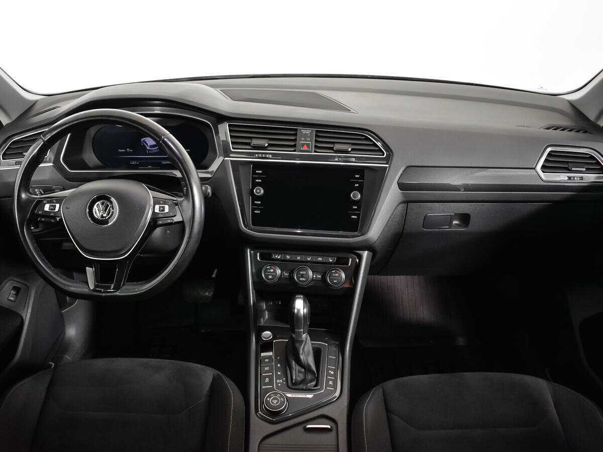 Купить Volkswagen Tiguan с пробегом. Фото: #11