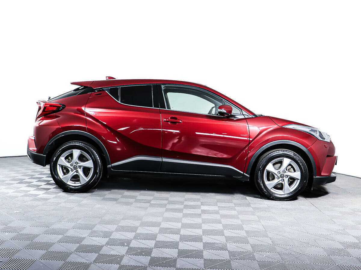 Купить Toyota C-HR с пробегом. Фото: #3