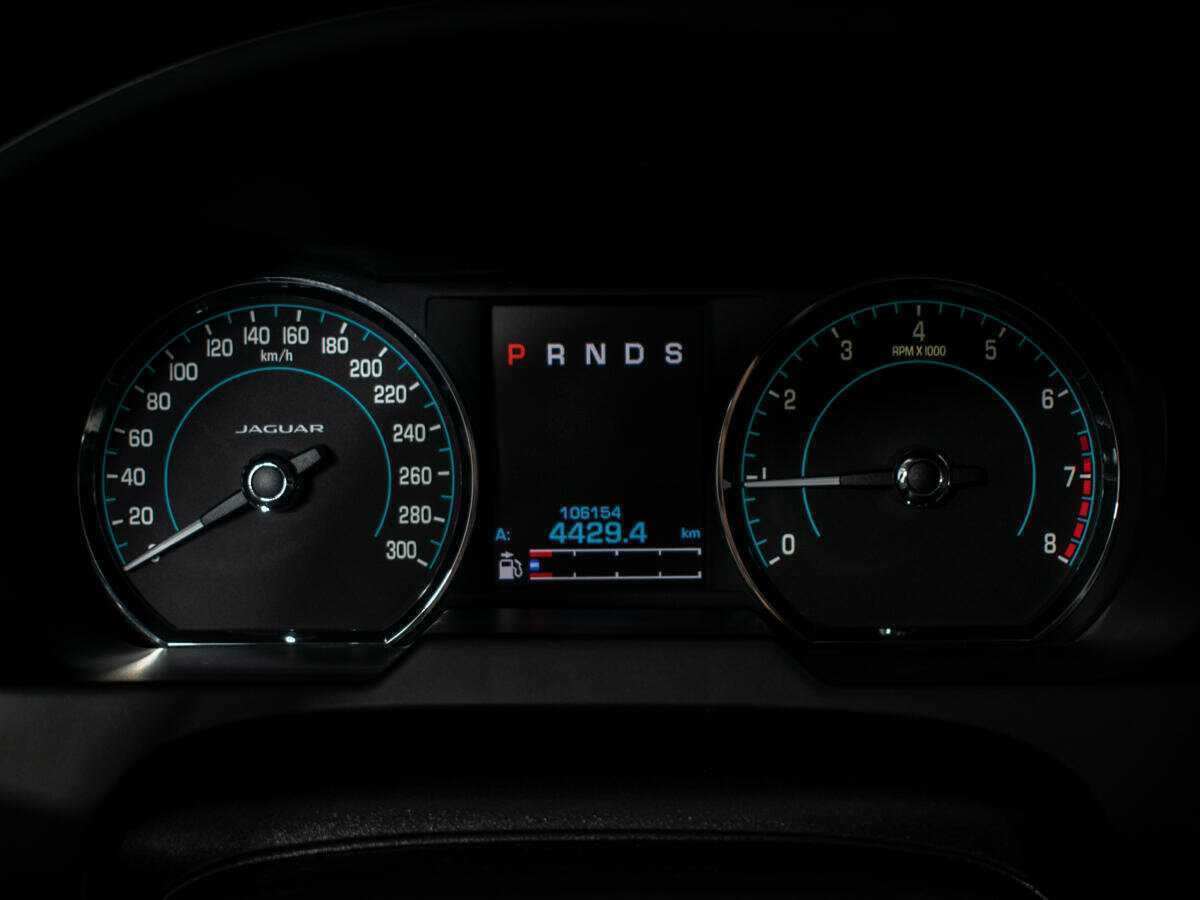 Купить Jaguar XF с пробегом. Фото: #10