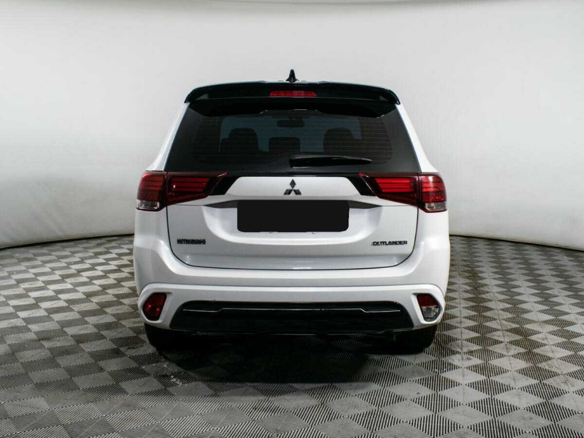 Купить Mitsubishi Outlander с пробегом. Фото: #4