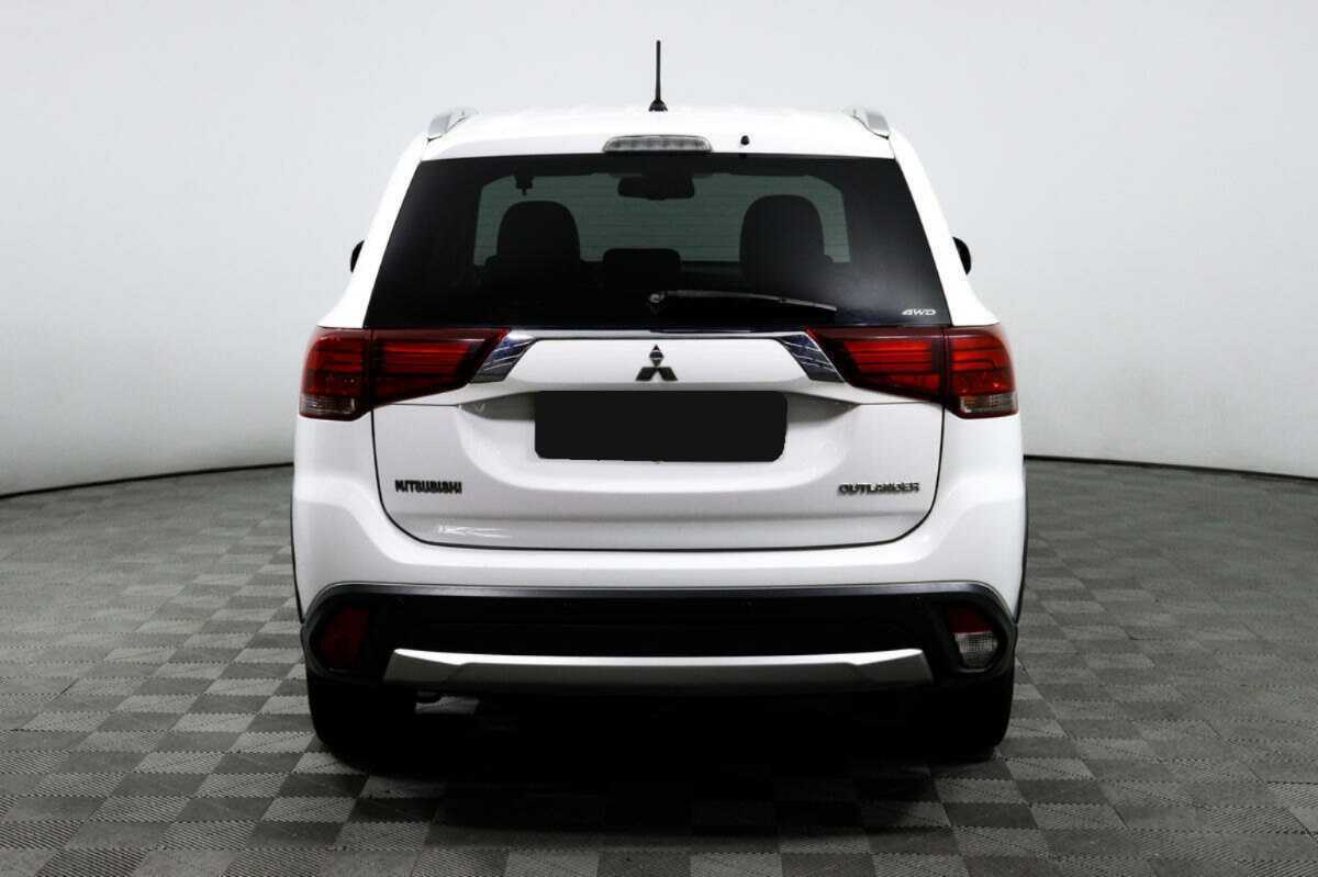 Купить Mitsubishi Outlander с пробегом. Фото: #5