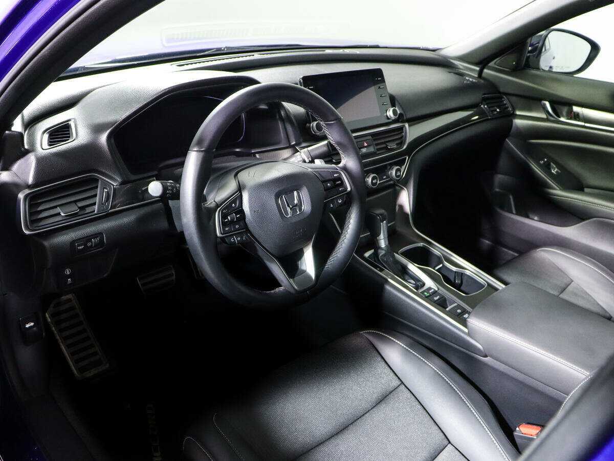 Купить Honda Accord с пробегом. Фото: #10