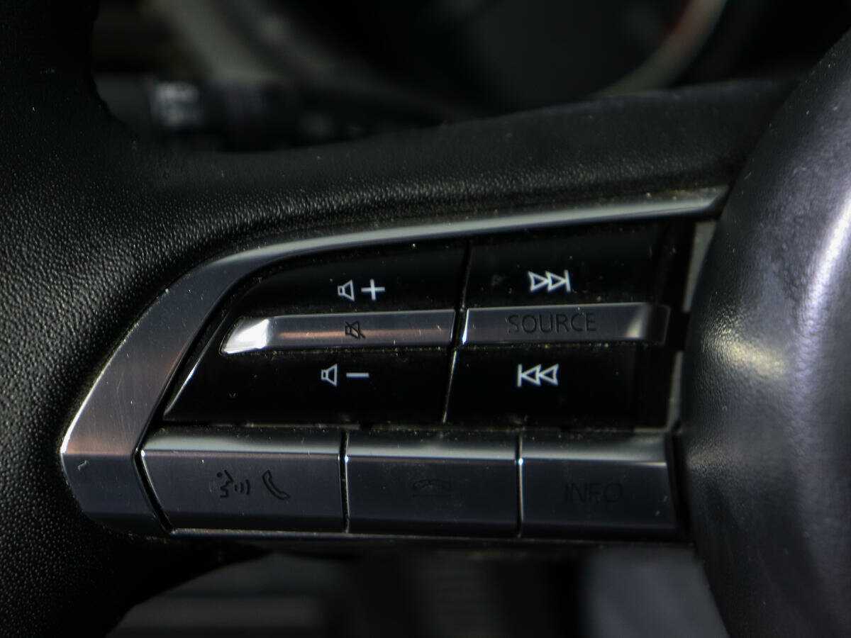 Купить Mazda 3 с пробегом. Фото: #20