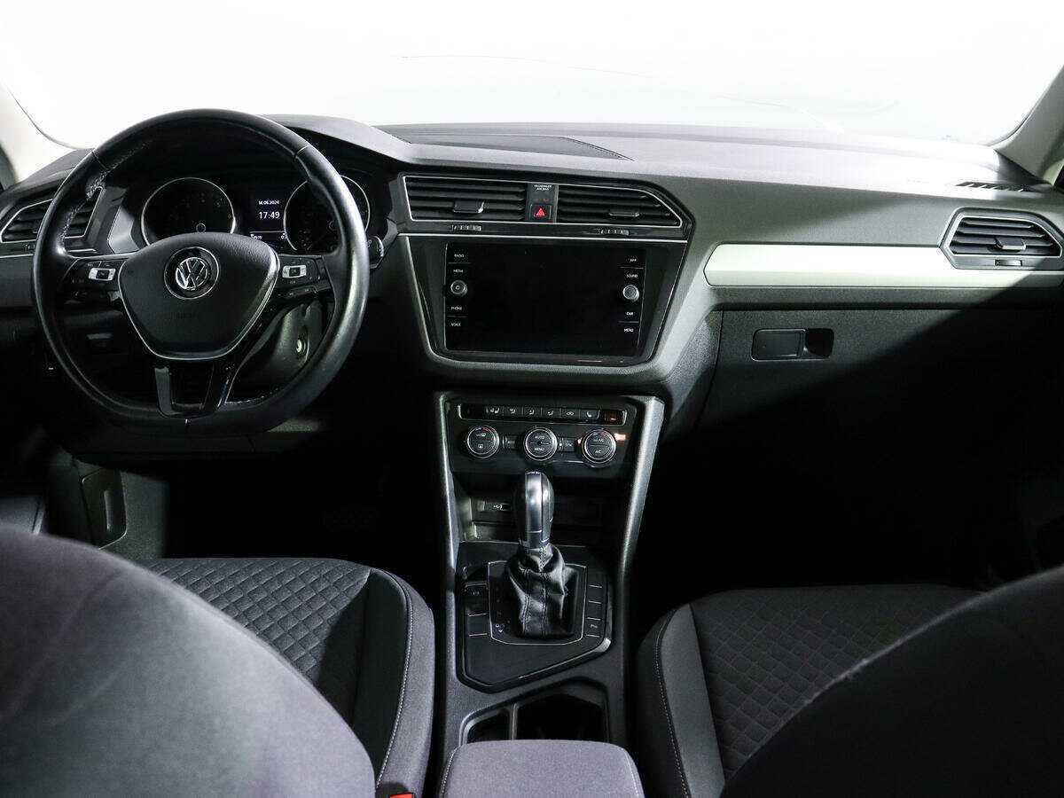 Купить Volkswagen Tiguan с пробегом. Фото: #9
