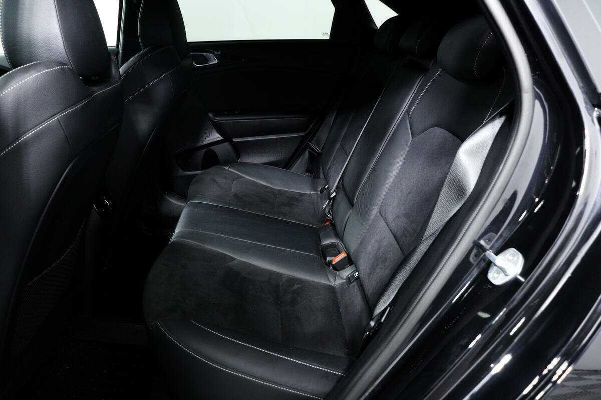 Купить Kia Ceed с пробегом. Фото: #11