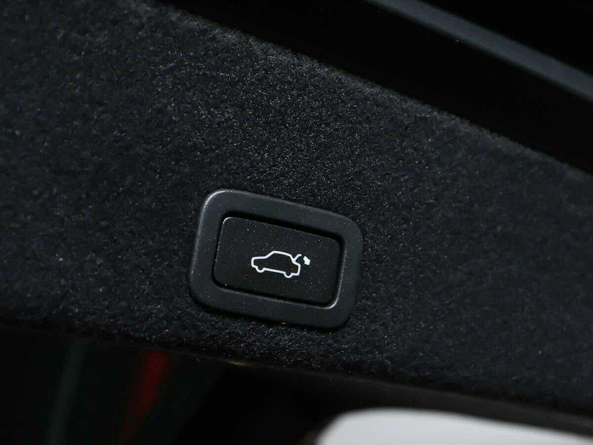 Купить Volvo XC60 с пробегом. Фото: #19