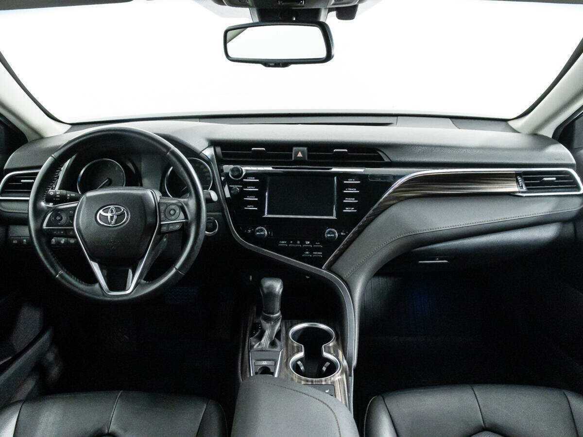 Купить Toyota Camry с пробегом. Фото: #12
