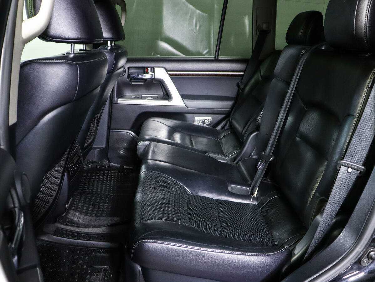 Купить Toyota Land Cruiser с пробегом. Фото: #9