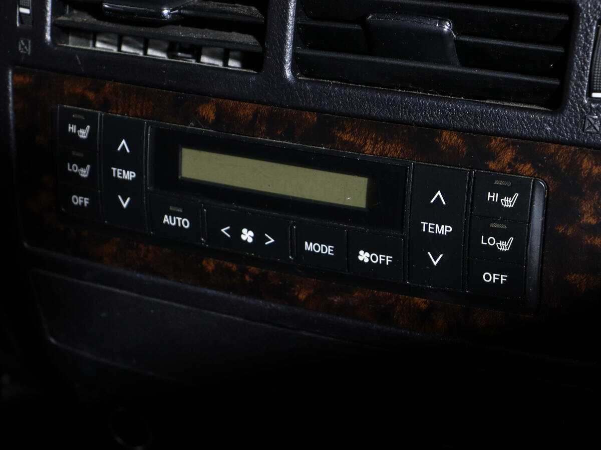 Купить Toyota Land Cruiser с пробегом. Фото: #14