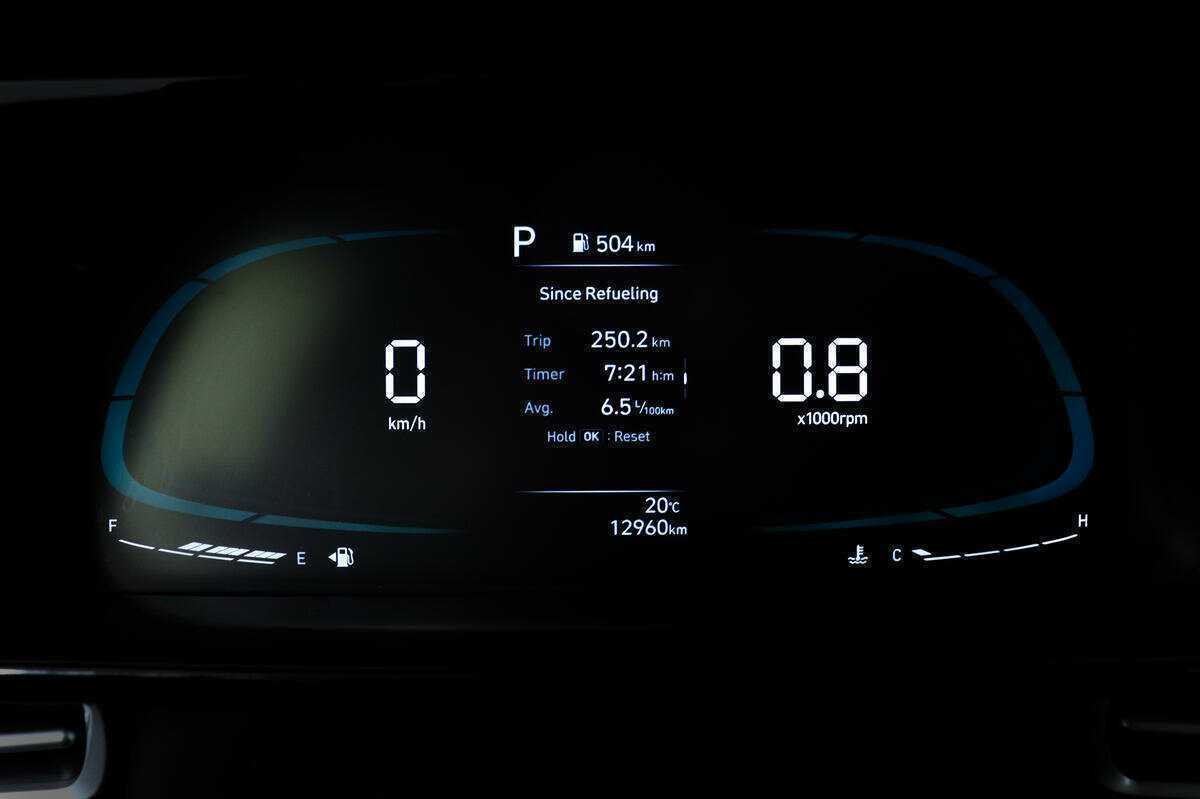 Купить Hyundai Elantra с пробегом. Фото: #9