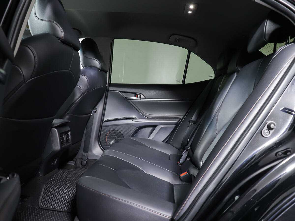 Купить Toyota Camry с пробегом. Фото: #12